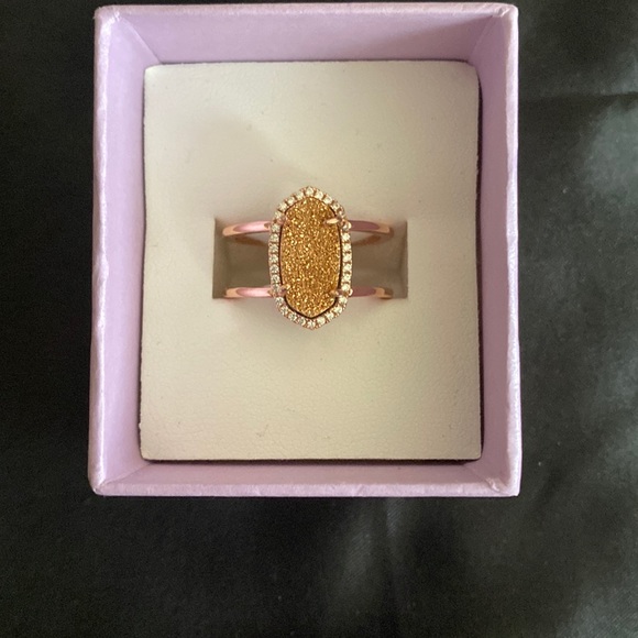 Jewelry - 🌸 3 for 15 🌸 NEW gold ring. With a gold centre. 925 sterling silver.